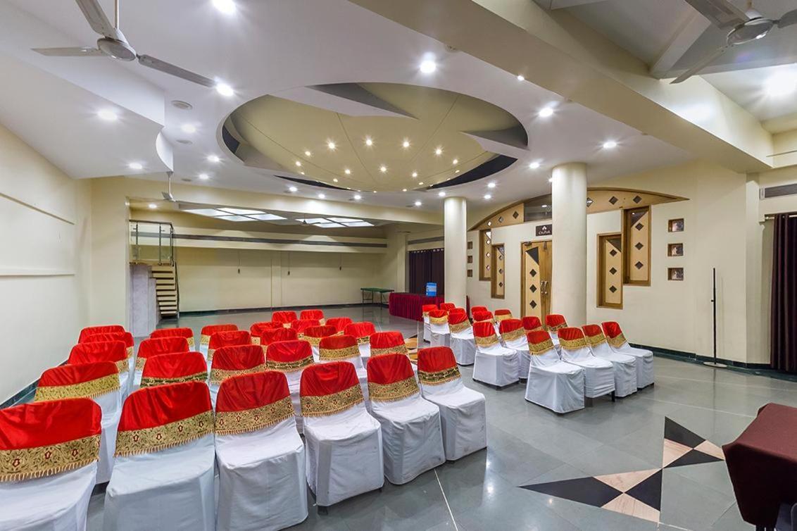 Hotel City Park, Solapur Bagian luar foto